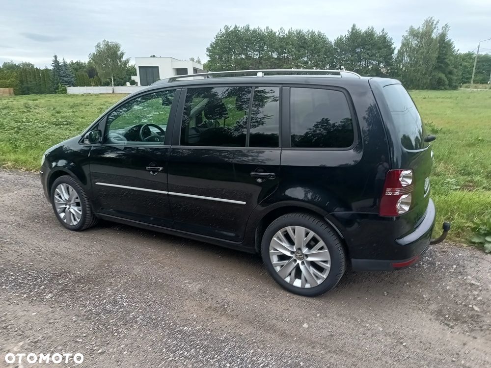 Volkswagen Touran 1.4 TSI DSG Highline - 11