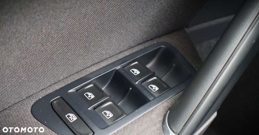 Volkswagen Golf - 26