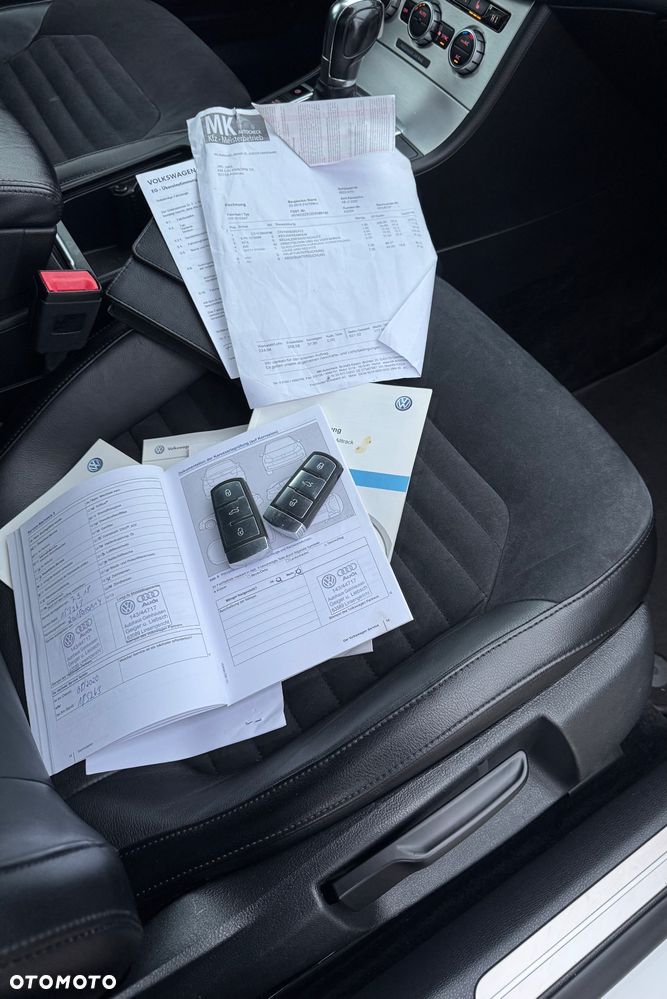 Volkswagen Passat 2.0 TDI DSG BlueMotion Technology Highline - 23