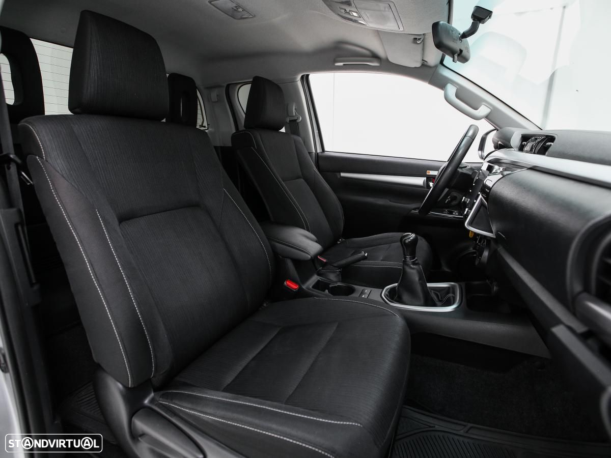 Toyota Hilux 2.4 D-4D 4WD Trial c/iva - 11