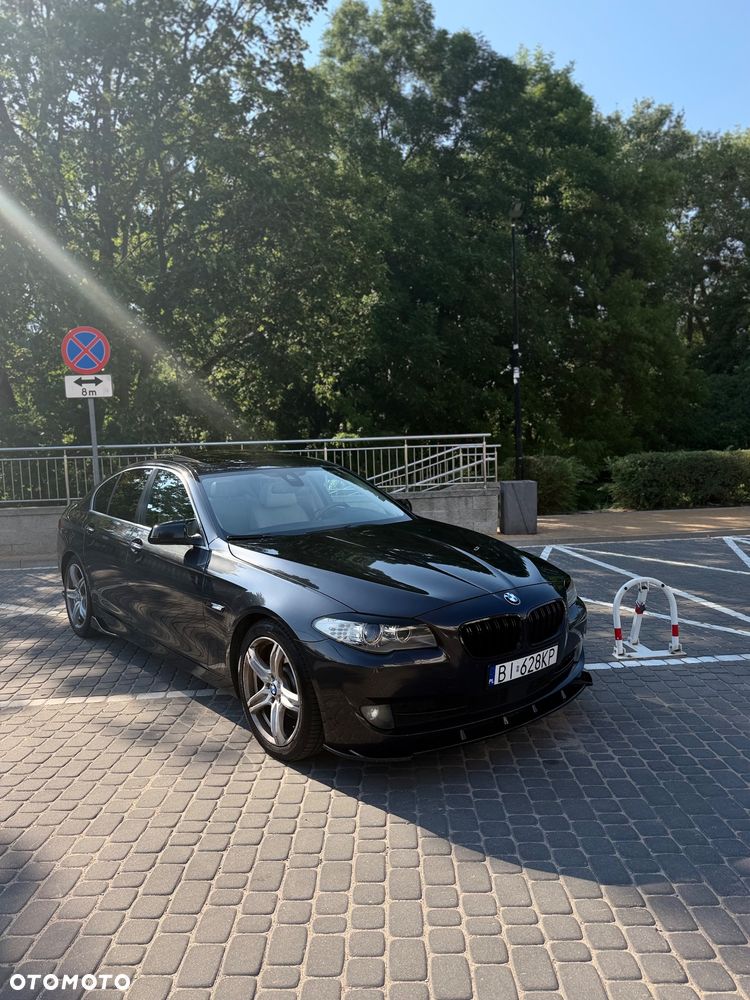 BMW Seria 5 520d xDrive - 1
