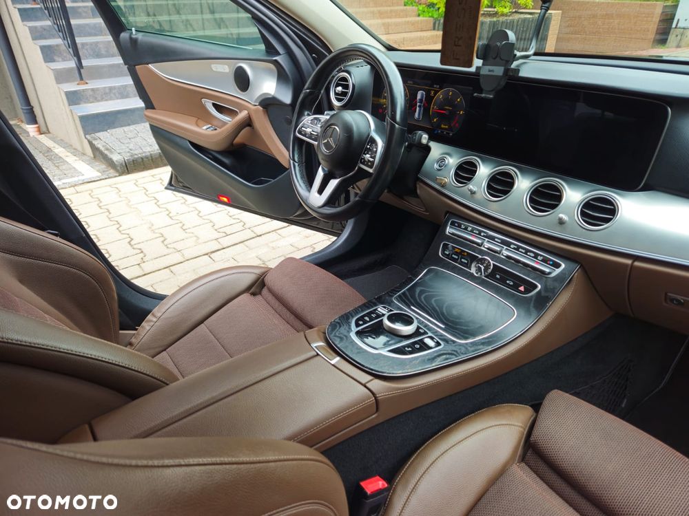 Mercedes-Benz Klasa E 220 d Avantgarde - 19