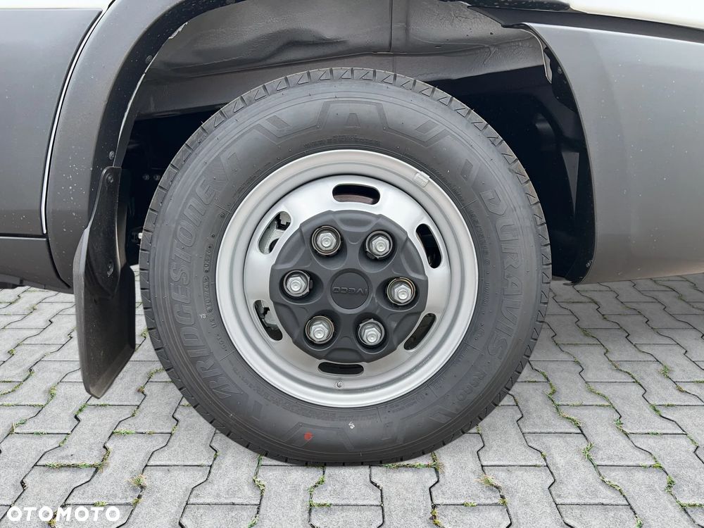 Iveco Daily 3.0 Diesel 180KM Kontener + Winda dostępny "od ręki" - 15
