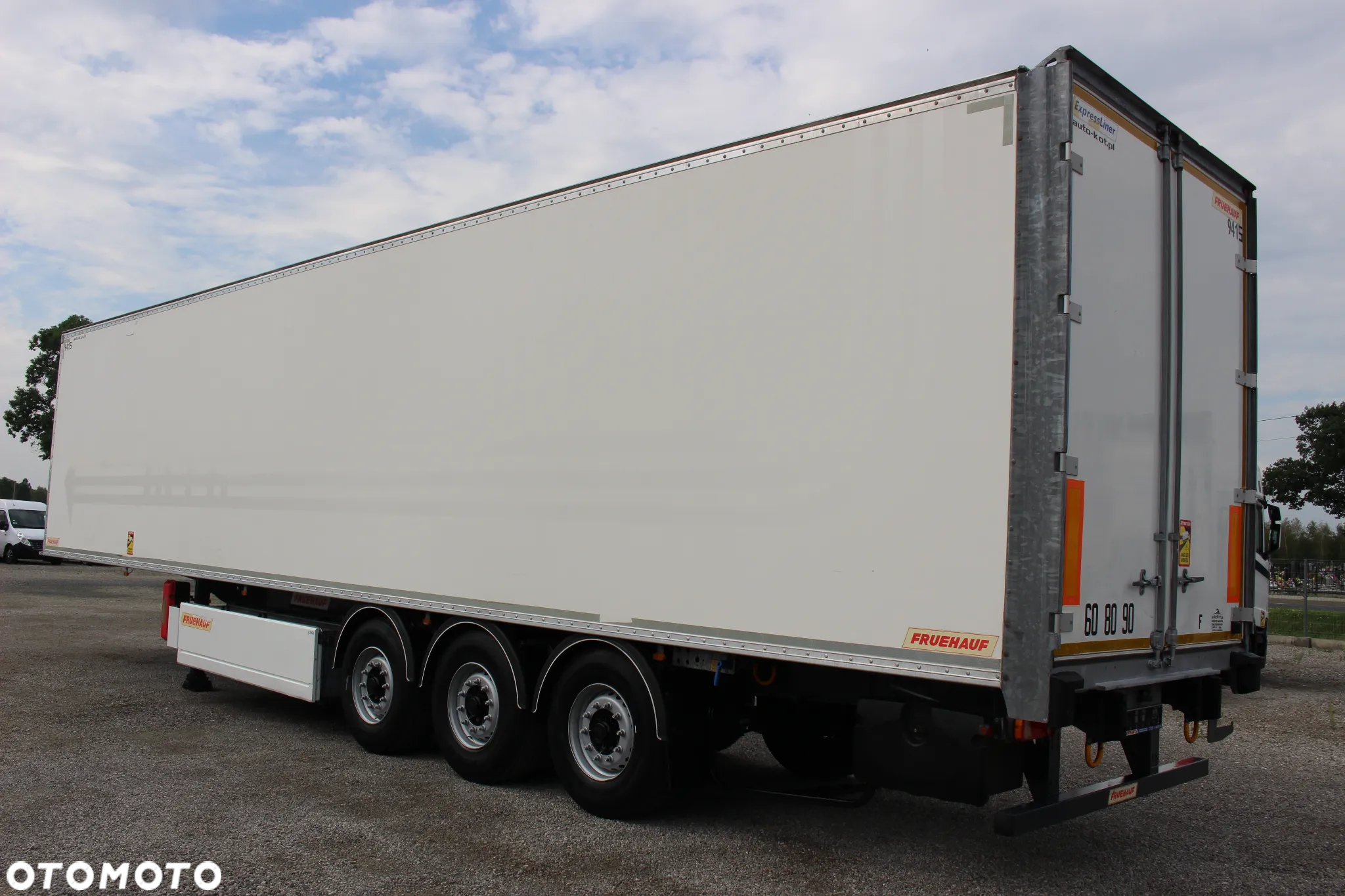 Fruehauf KONTENER /3-OSIE/ TYLNE DRZWI /KOSZ NA PALETY/**SERWIS FR**/SUPER STAN / - 10
