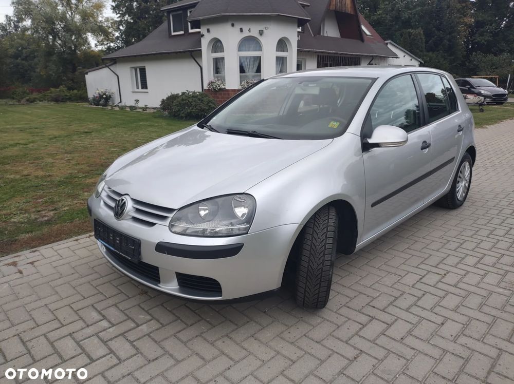 Volkswagen Golf - 10