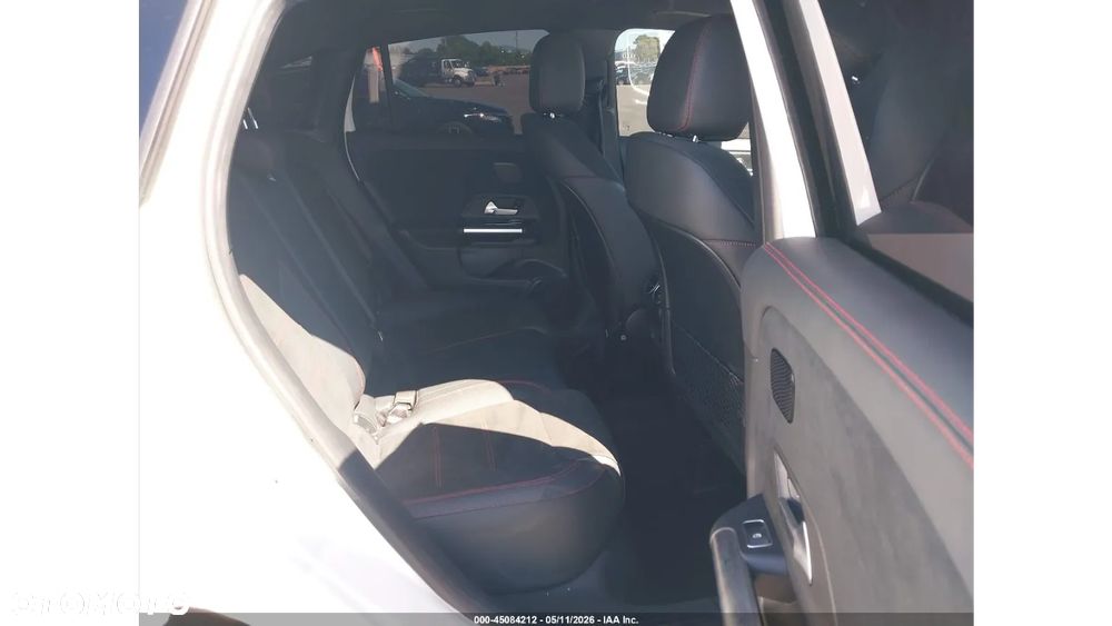 Mercedes-Benz GLA 250 4Matic 8G-DCT AMG Line - 10