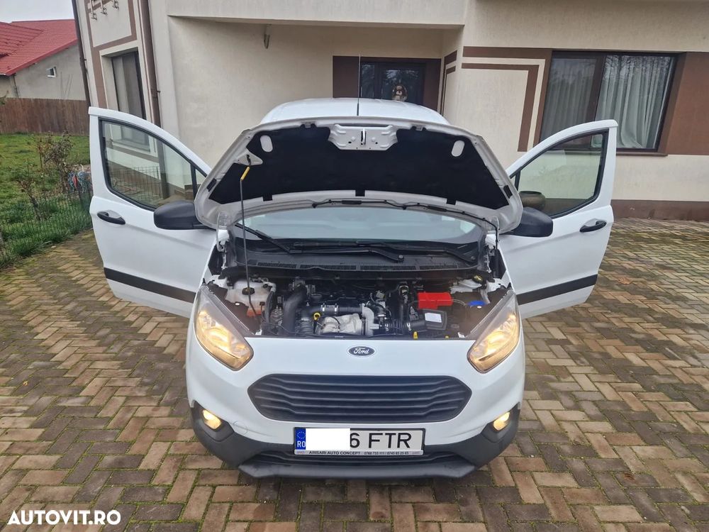 Ford Tourneo Courier - 19