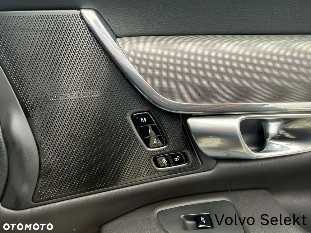 Volvo S90 - 34