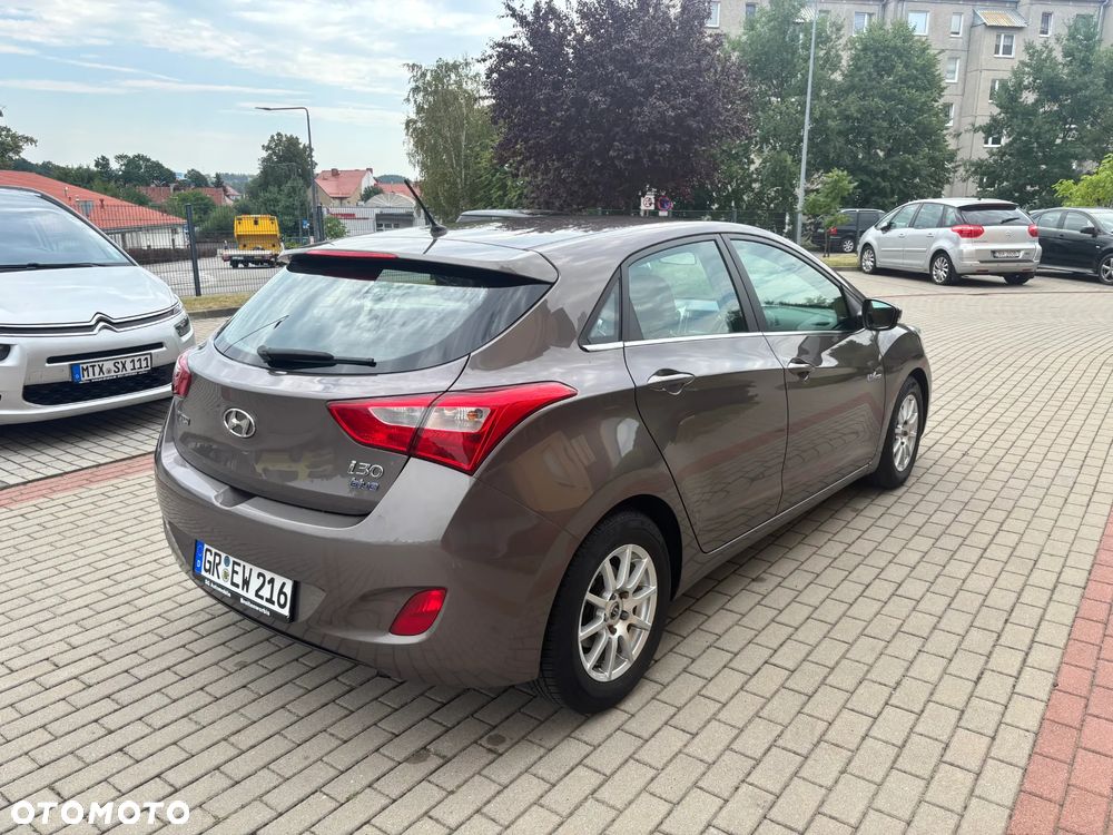 Hyundai i30 1.6 Fifa World Cup Edition - 16