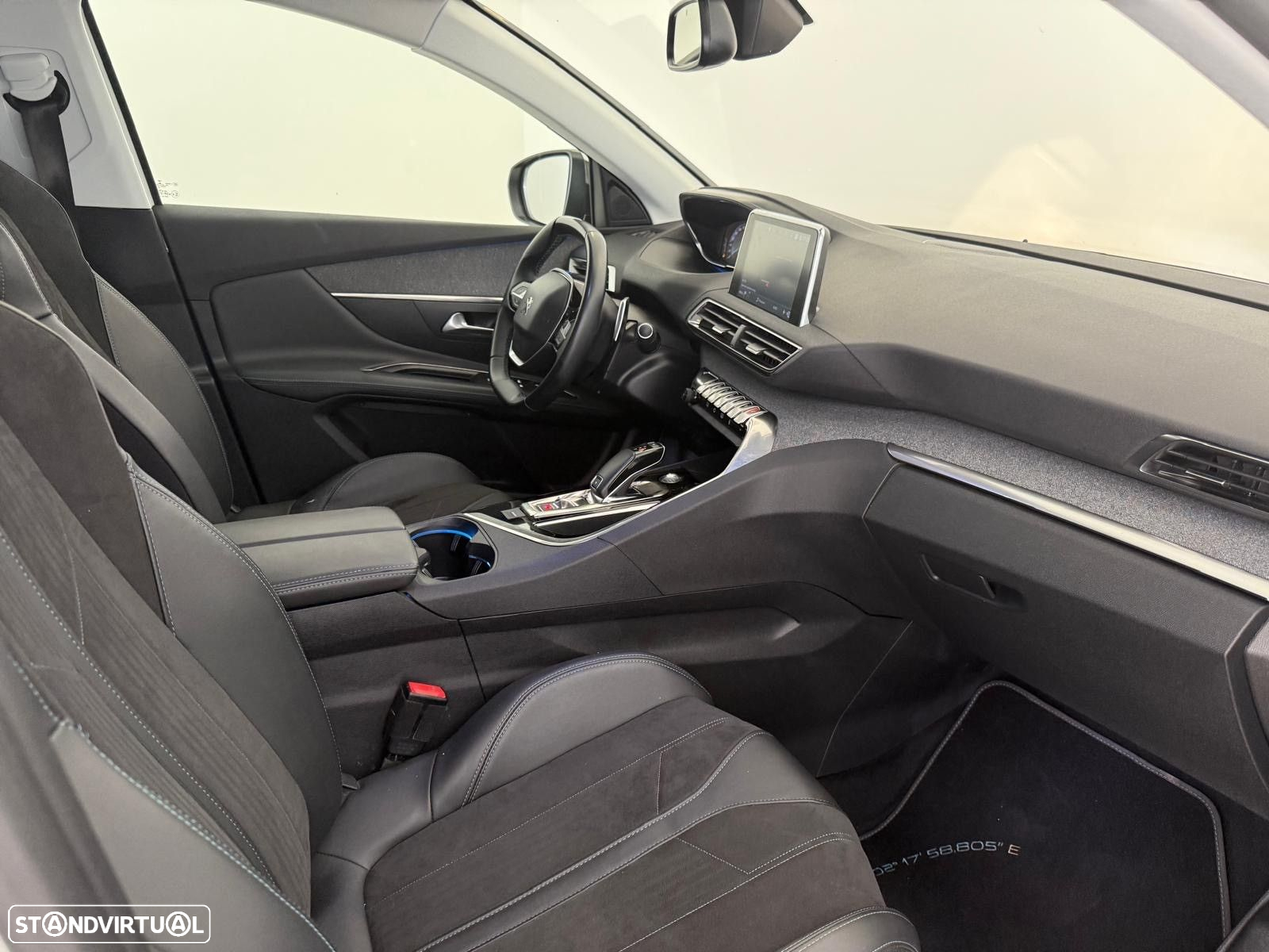 Peugeot 3008 1.5 BlueHDi Crossway EAT8 - 17