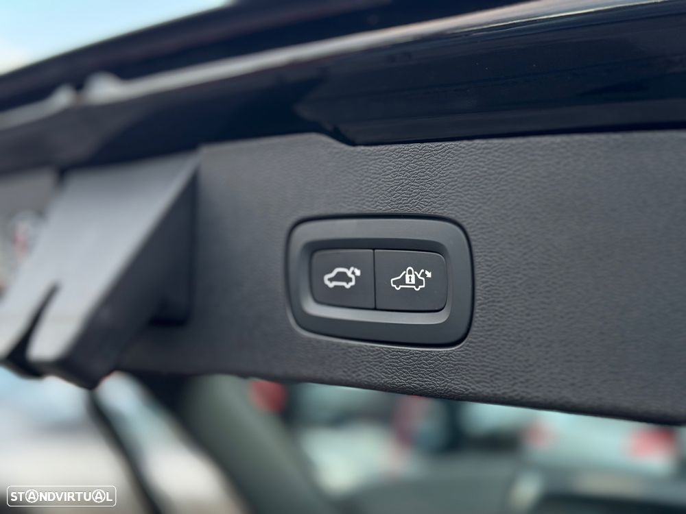 Volvo V60 2.0 B4 Momentum Plus Geartronic - 11