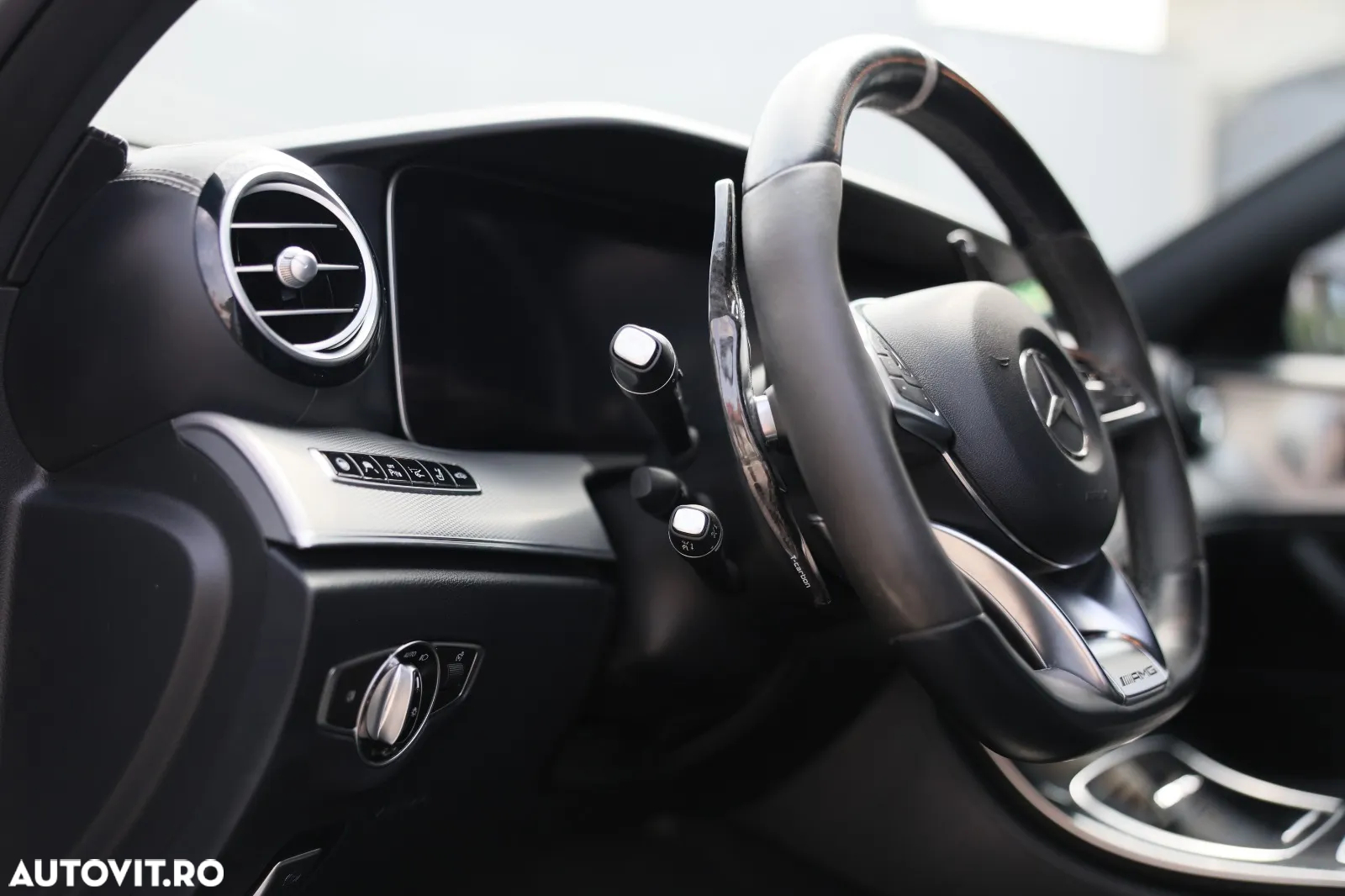 Mercedes-Benz E AMG 63 S 4Matic+ T 9G-TRONIC - 11