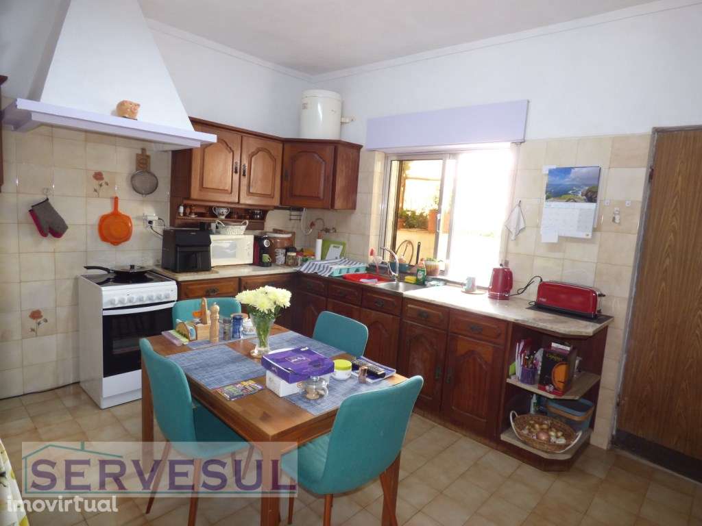 Boa oportunidade de Investimento! Espaçosa Moradia de 3 pisos com 4... - Grande imagem: 4/30