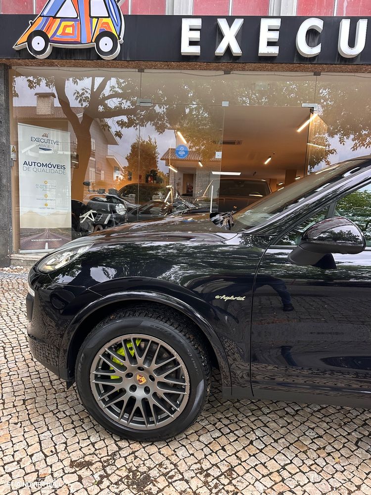 Porsche Cayenne - 6