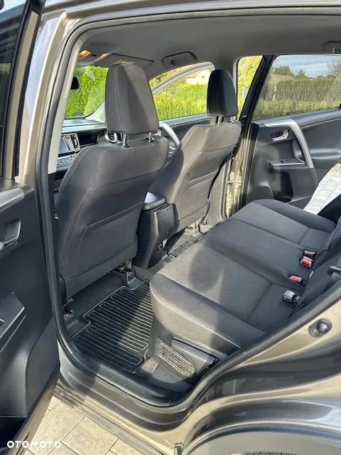 Toyota RAV4 - 5