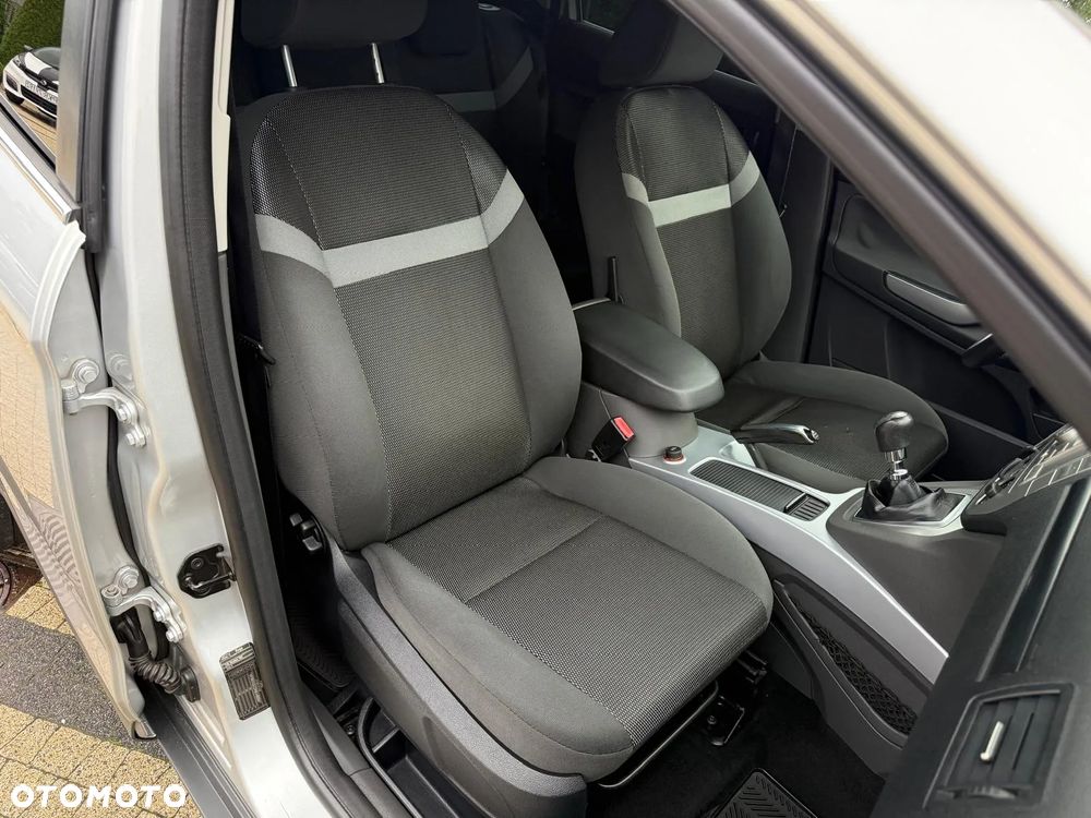 Ford Kuga 2.0 TDCi 2x4 SYNC - 6