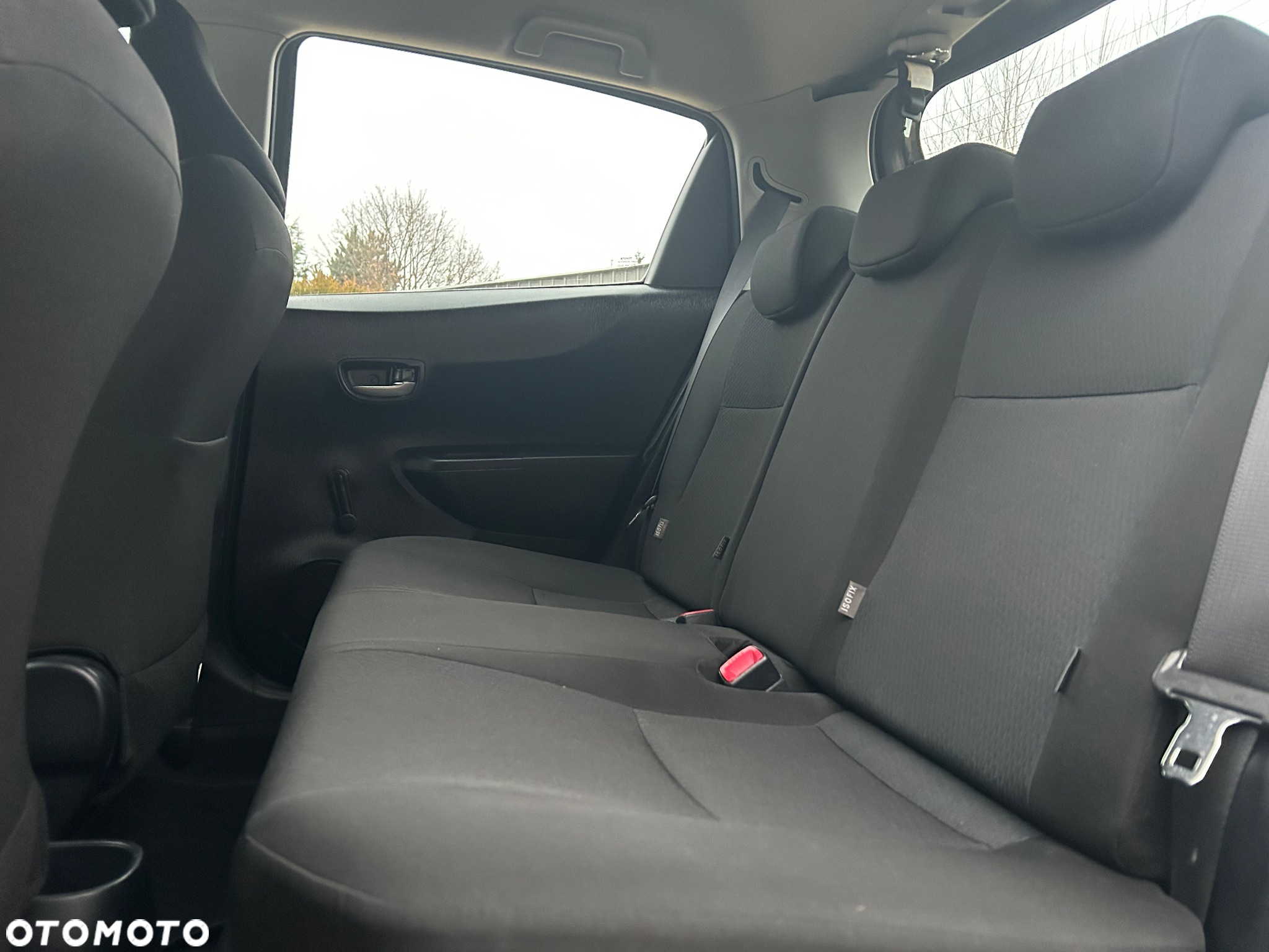 Toyota Yaris Hybrid 100 Active - 18