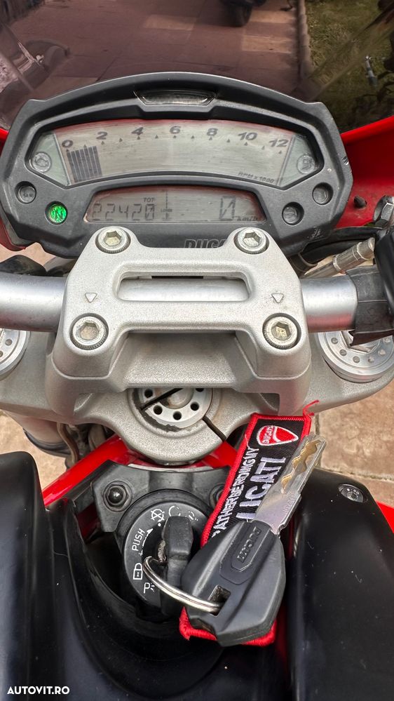 Ducati Monster 696 - 8