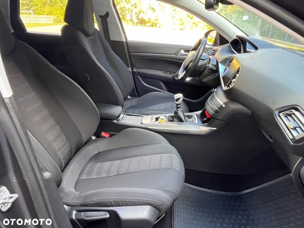 Peugeot 308 - 15