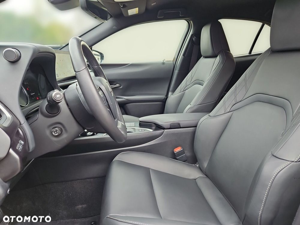 Lexus UX 250h GPF F Sport Design+ 2WD - 23