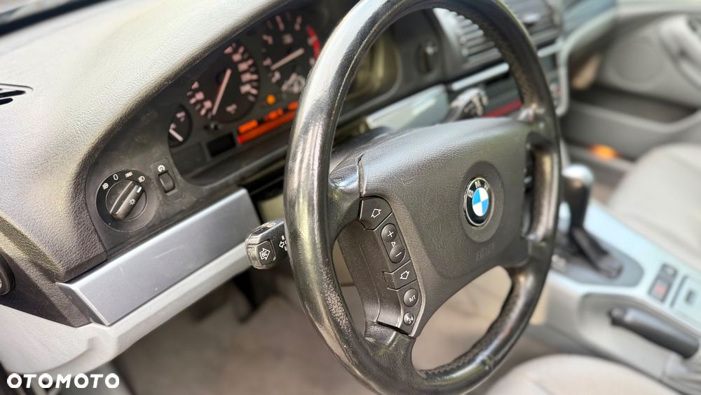BMW Seria 5 - 10