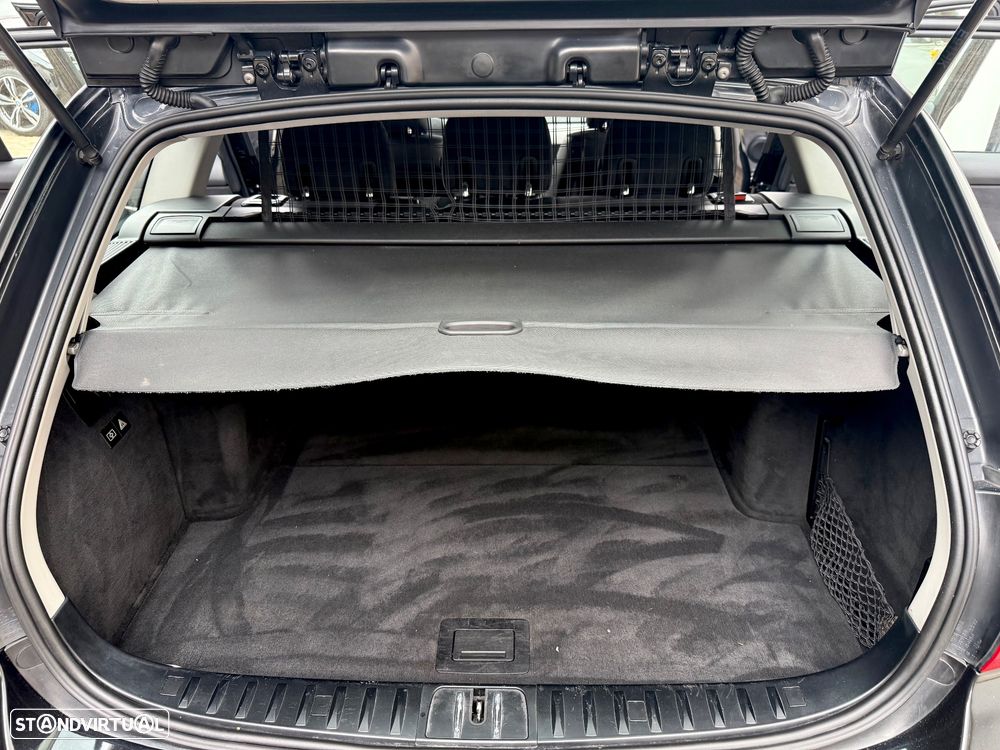 BMW 320 d Sport - 35