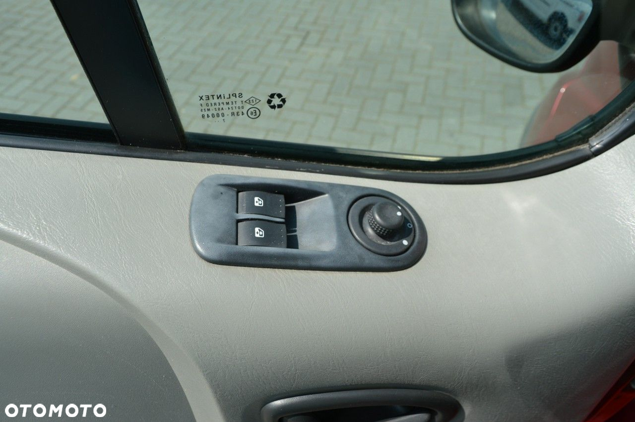 Opel Vivaro - 33