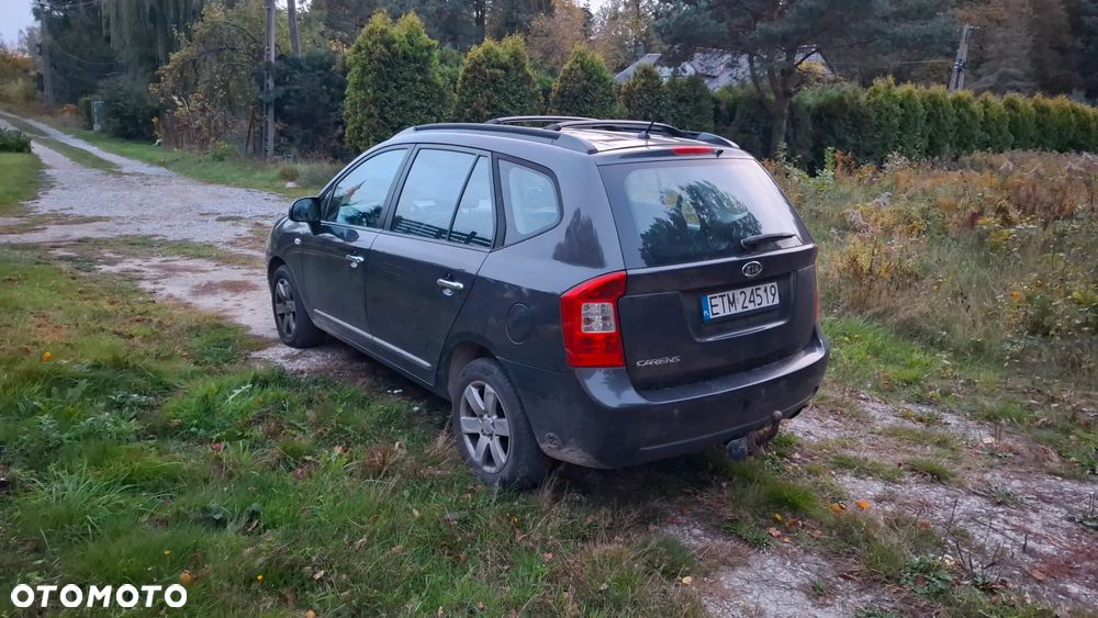 Kia Carens 2.0 EX - 4