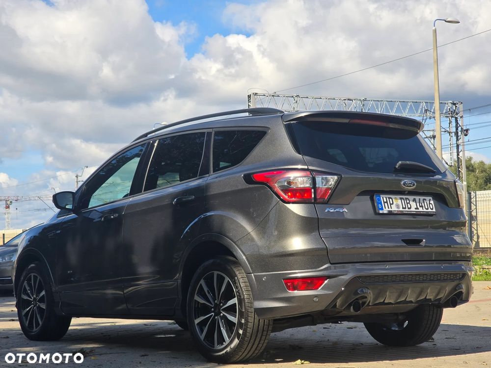Ford Kuga 2.0 TDCi 4x4 ST-Line - 38