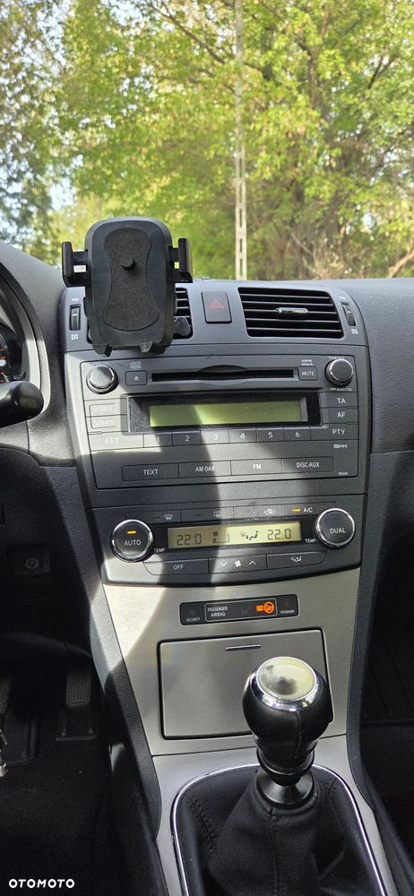 Toyota Avensis - 12