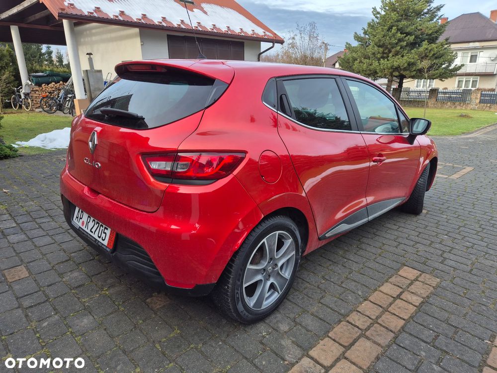Renault Clio 1.2 16V 75 Experience - 5
