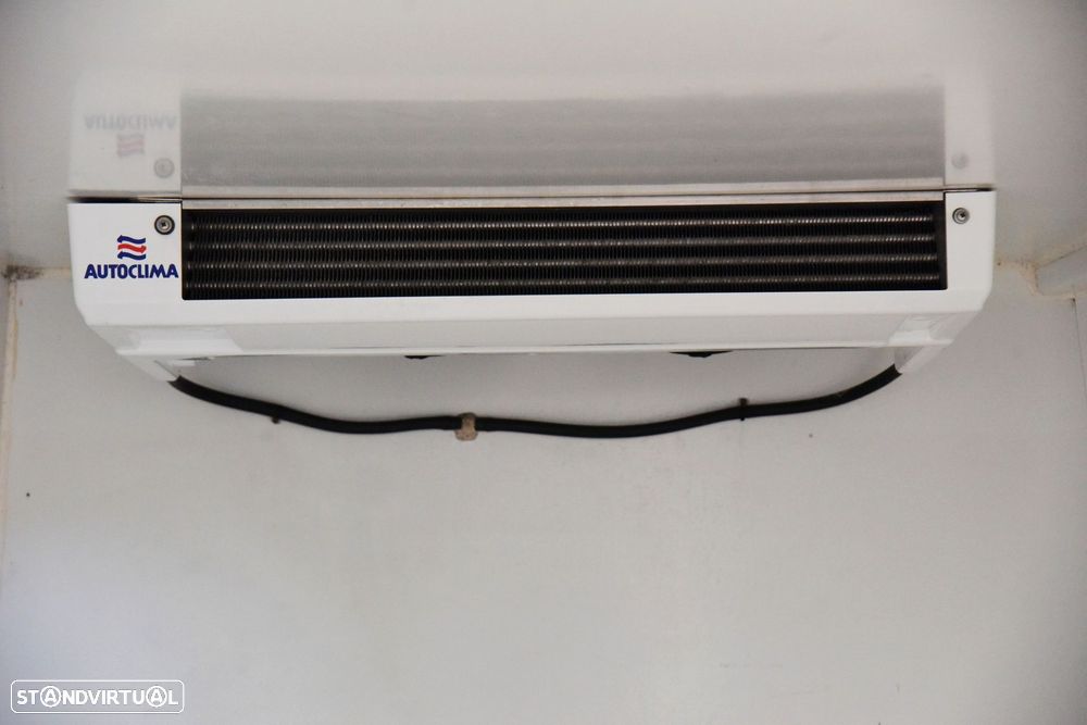 VW Transporter 2.0 TDI Longa Extra AC - C/FRIO - 15