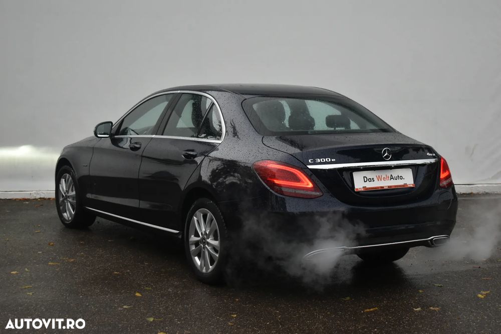 Mercedes-Benz C 300 e 4MATIC Aut. - 6