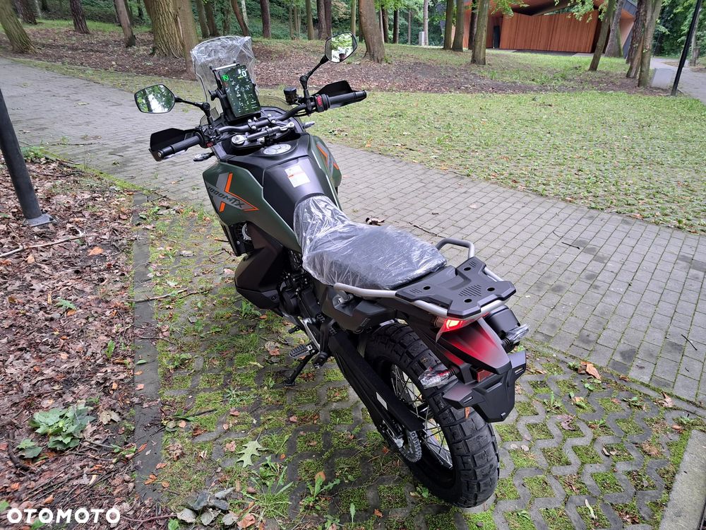 CFMoto MT-X - 9