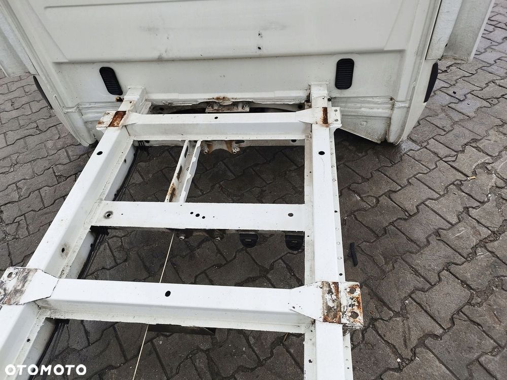 RAMA PLECY SLUPKI KURNIK SYPIALNIA SPRINTER 906 CRAFTER BLIZNIAK 490CM - 8