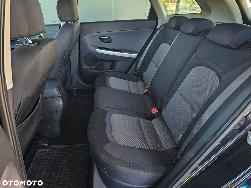 Kia Ceed - 30