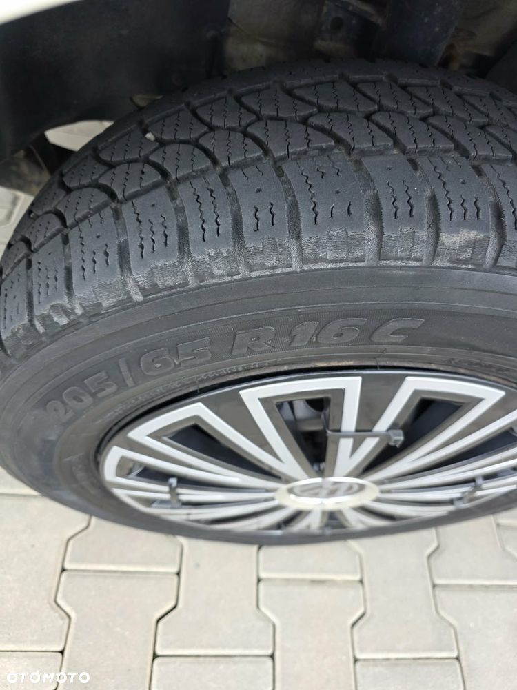 Volkswagen Transporter - 23