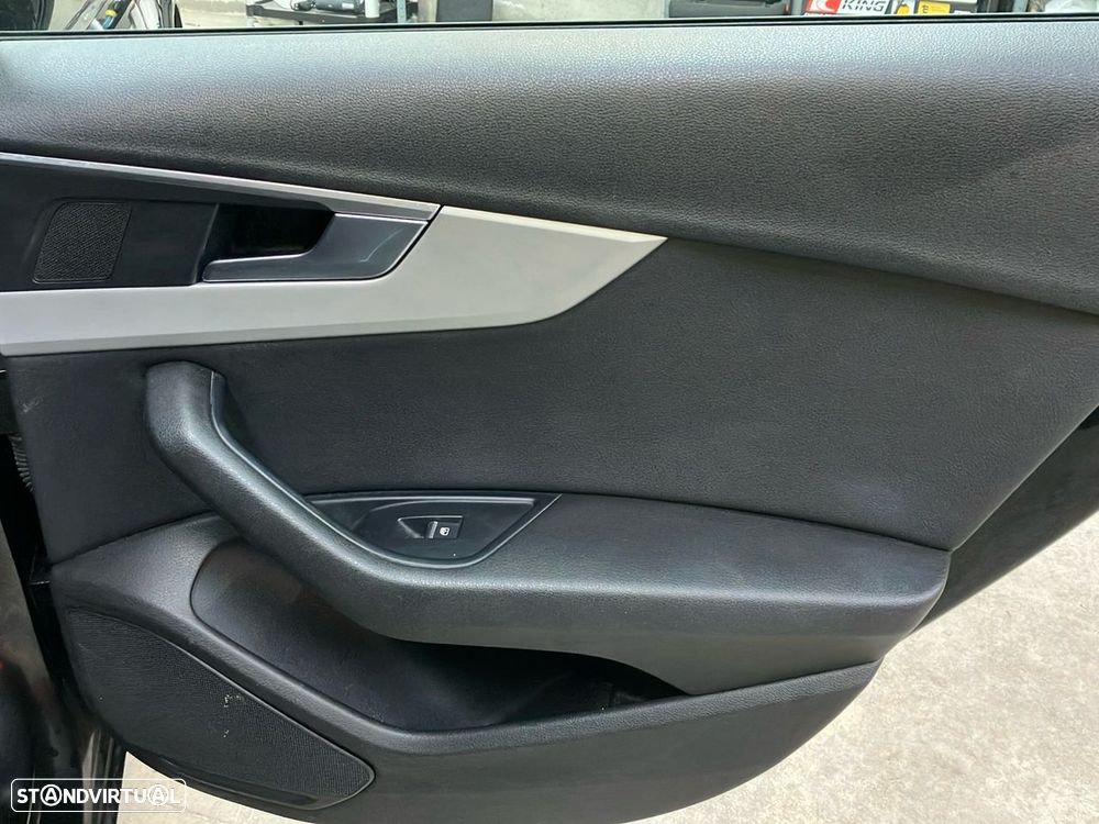 Audi A4 Avant 2.0 TDI Advance - 22