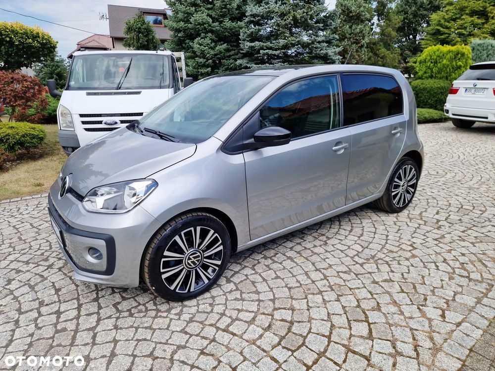 Volkswagen up! high - 5
