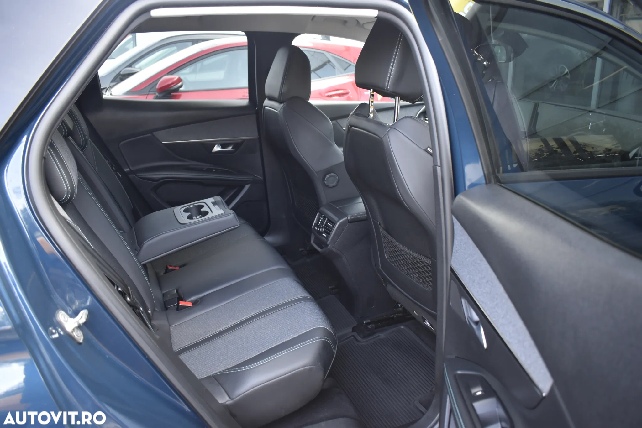 Peugeot 3008 1.5 BlueHDI 130 S&S EAT8 Allure - 31