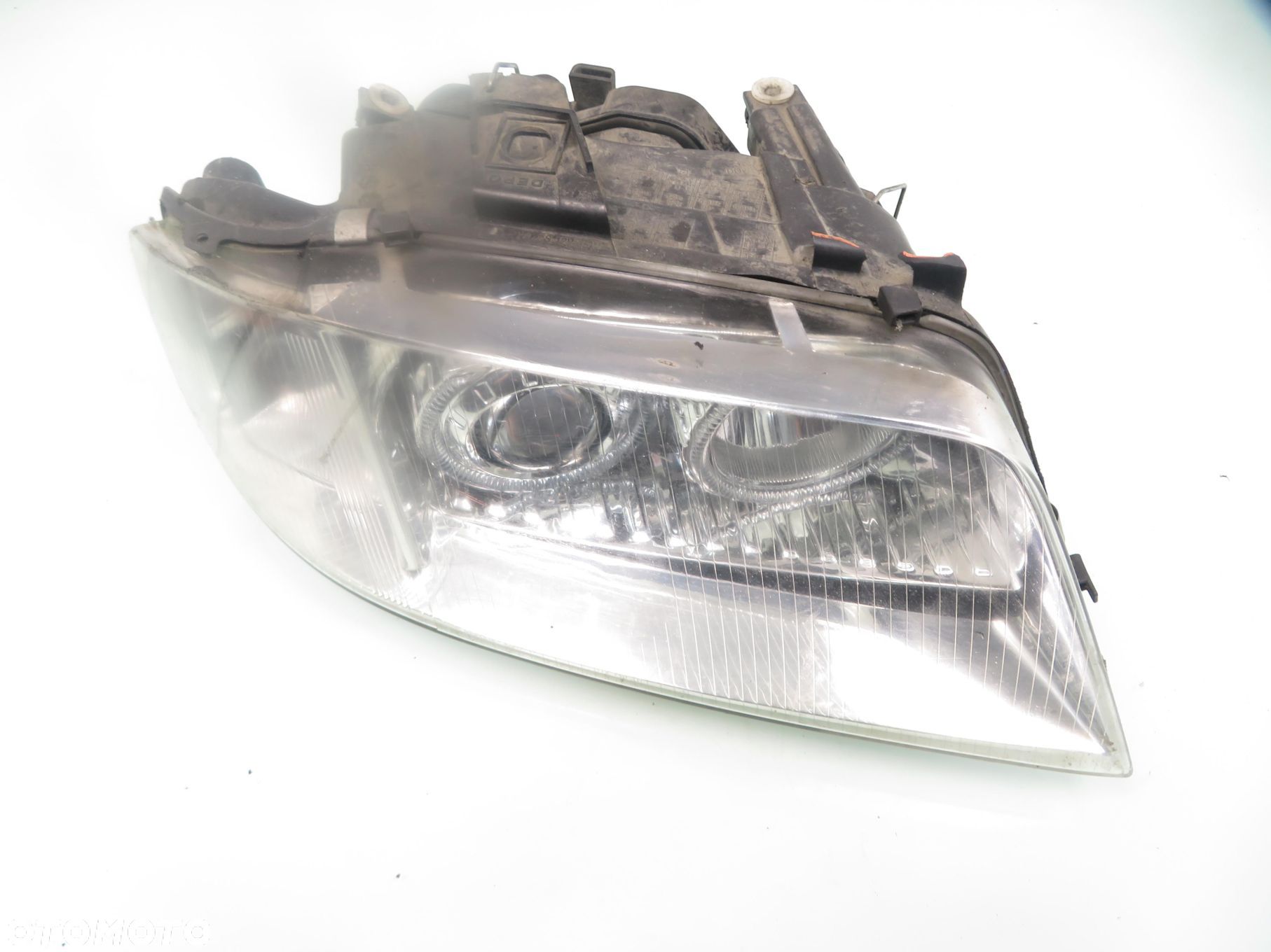 LAMPA PRAWA PRZEDNIA AUDI A6 C5 RINGI 081411102R - 1