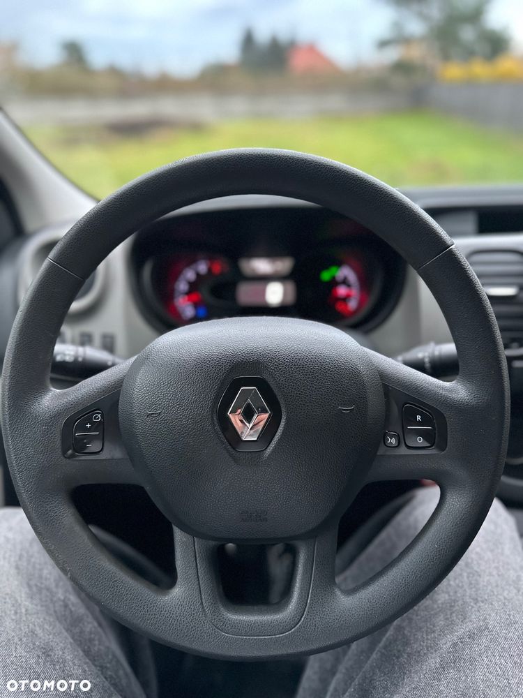 Renault Trafic - 20