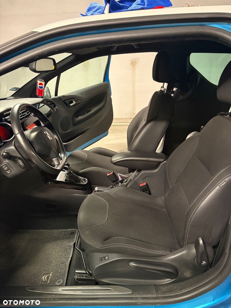 Citroën DS3 e-HDi 90 FAP SoChic - 11