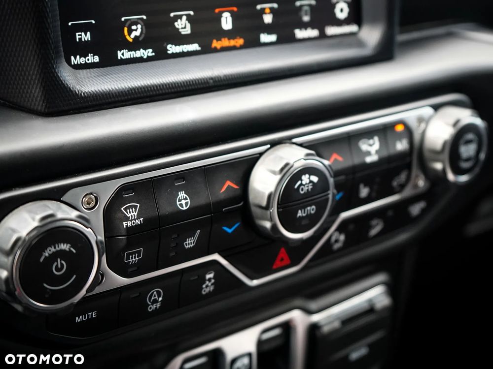 Jeep Wrangler - 20