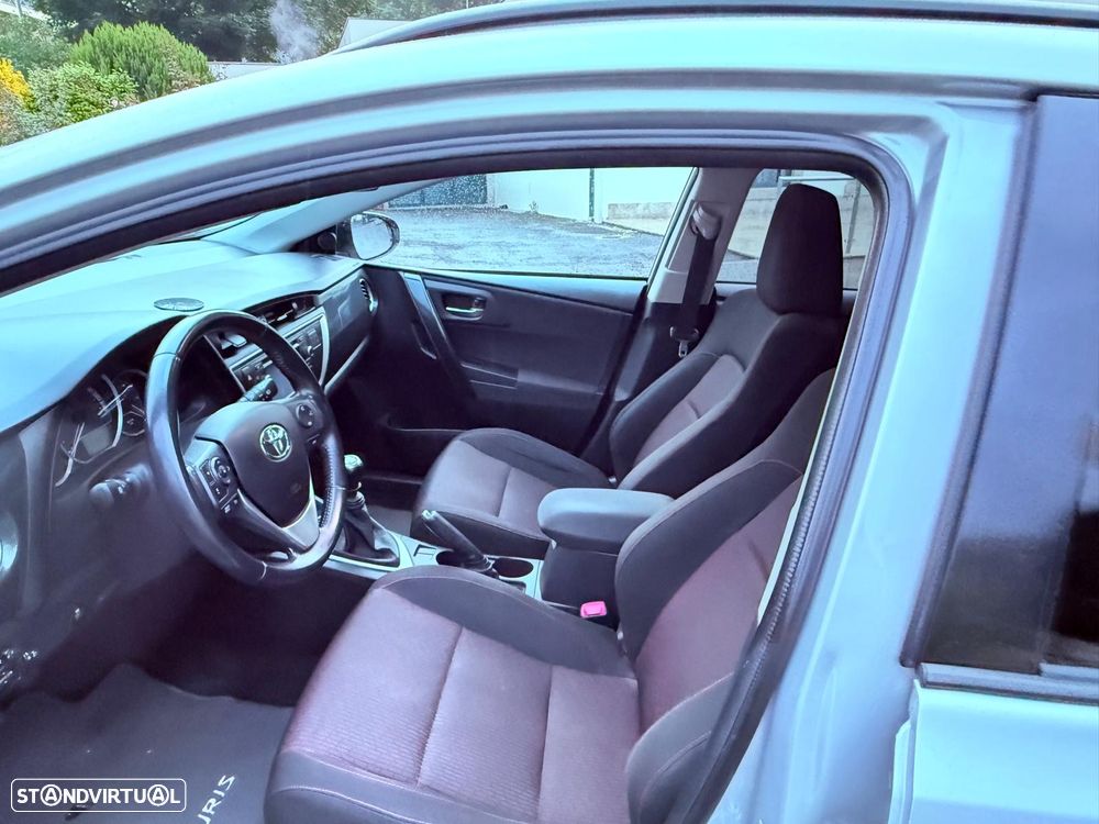 Toyota Auris Touring Sports 1.4 D-4D Comfort+Pack Sport - 7