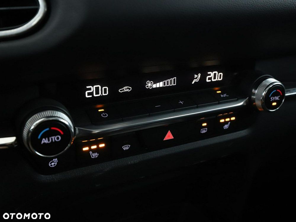 Mazda CX-30 2.0 mHEV Hikari AWD - 29