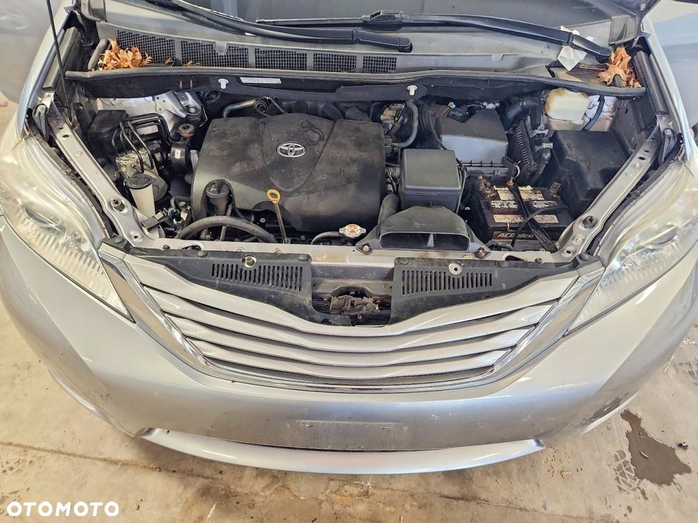 Toyota Sienna 3.5 V6 LE AWD - 13