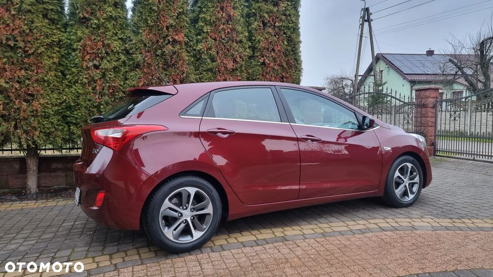 Hyundai i30 blue 1.4 Trend - 14