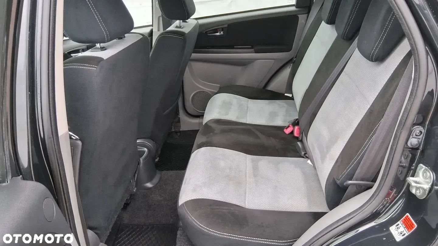 Suzuki SX4 1.6 Comfort Plus - 18