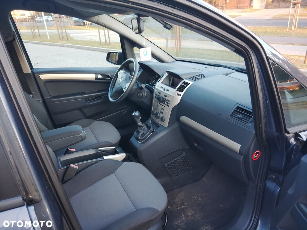 Opel Zafira 1.8 Enjoy - 16